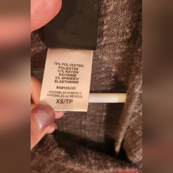 Bobeau Taupe Draped Women's Sweater Size Small - Picture 11 of 11